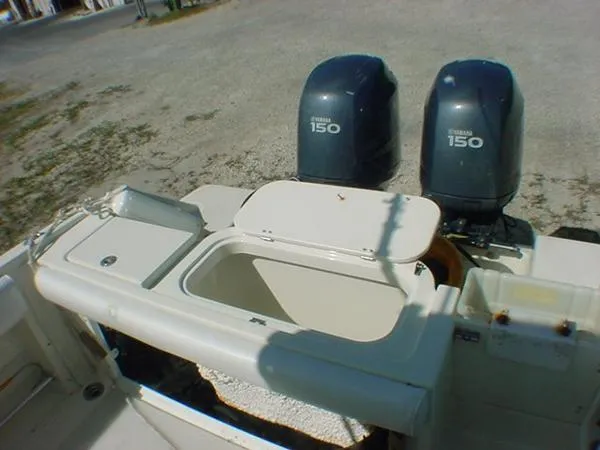 Slide: The Image of Hydra-Sports 2400 CC Vector 2005 - 5