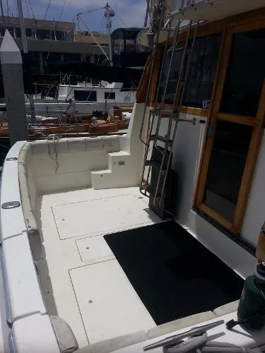 Slide: The Image of Bayliner 3818 1989 - 1
