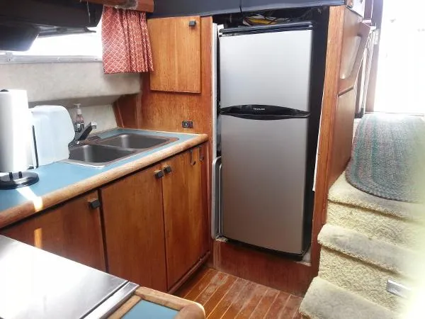 Slide: The Image of Bayliner 3818 1989 - 4