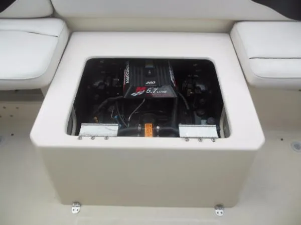 Slide: The Image of Crownline Boats 215 CCR 2001 - 10