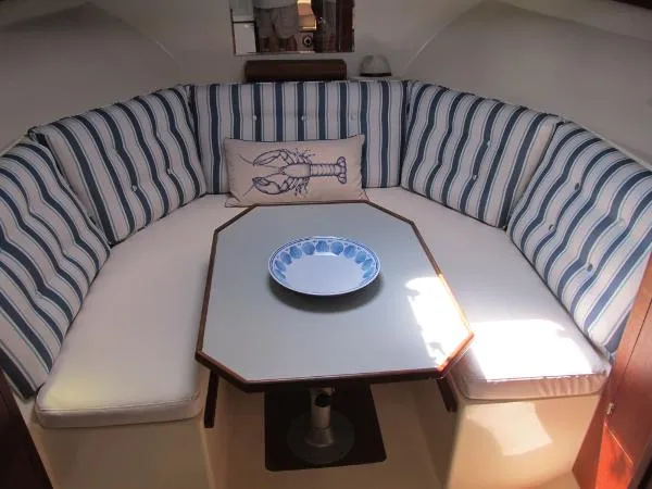 Slide: The Image of Albin 34 Motor Yacht 1986 - 6