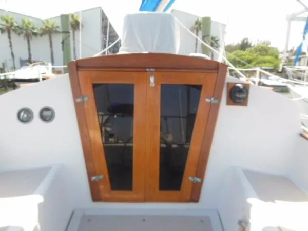 Slide: The Image of Island Packet 26 MK II Cutter 1982 - 8
