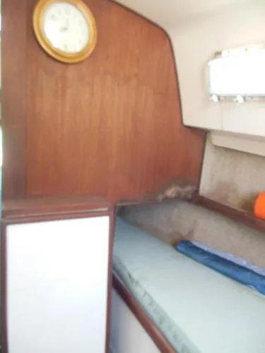 Slide: The Image of Hunter 25 Sloop 1980 - 9