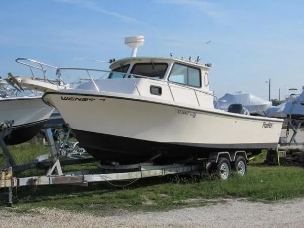 Slide: The Image of Parker Marine 2520 1999 - 3