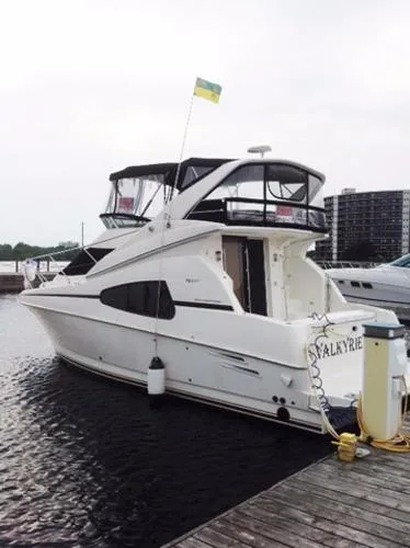 Slide: The Image of Silverton 330 Sport Bridge 2005 - 10