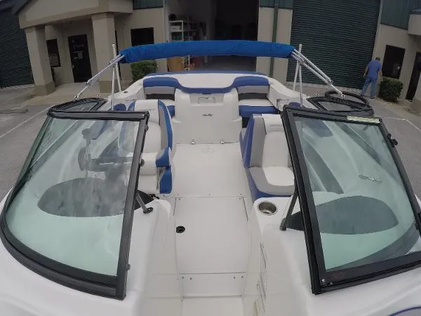 Slide: The Image of Sea Ray 205 Sport 2012 - 3