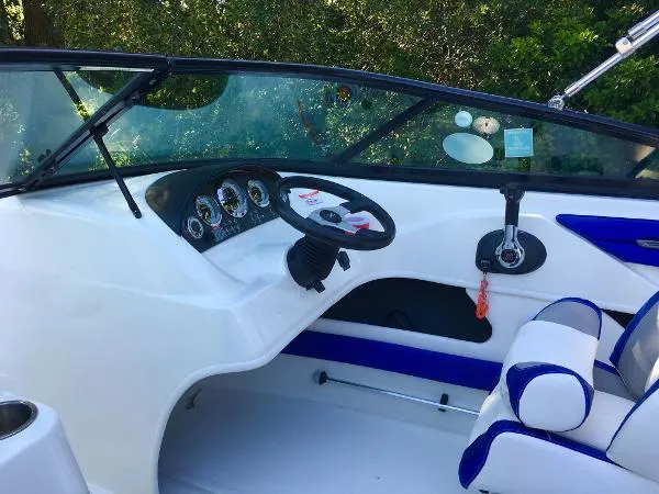 Slide: The Image of Sea Ray 205 Sport 2012 - 5