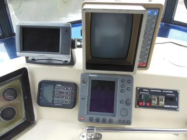 Slide: The Image of Vista 43 Motor Yacht 1989 - 11