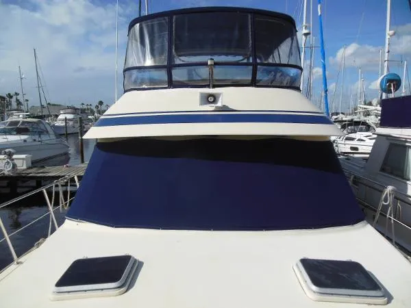 Slide: The Image of Vista 43 Motor Yacht 1989 - 3