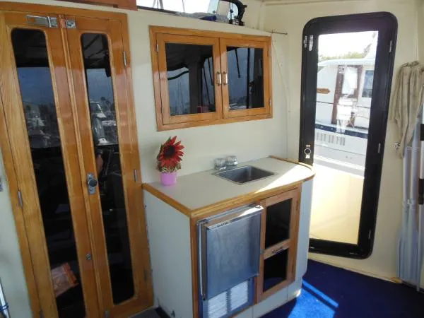 Slide: The Image of Vista 43 Motor Yacht 1989 - 6