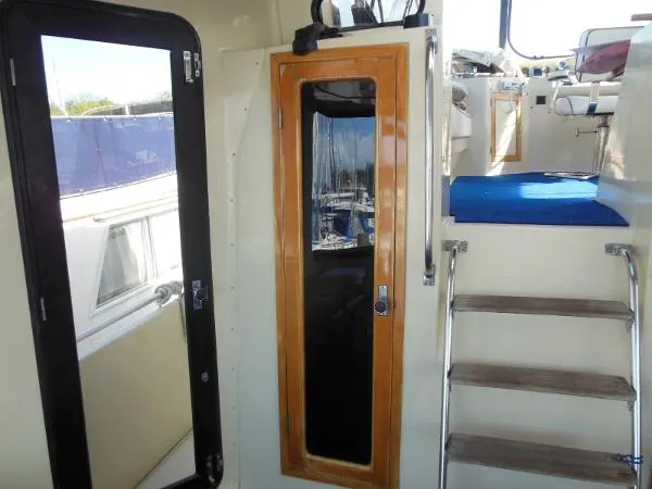 Slide: The Image of Vista 43 Motor Yacht 1989 - 8