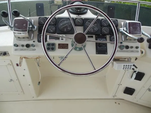 Slide: The Image of Californian Motor Yacht 1988 - 2