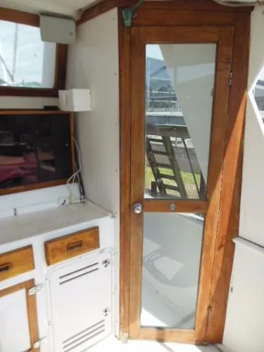 Slide: The Image of Nova Heritage East 36 Sundeck Trawler 1988 - 9
