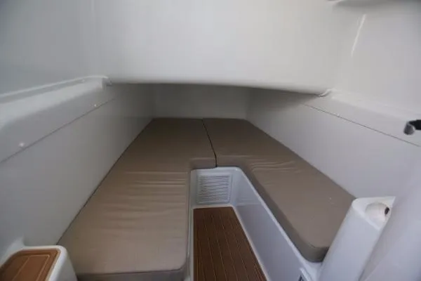 Slide: The Image of Yellowfin Center Console 2015 - 1
