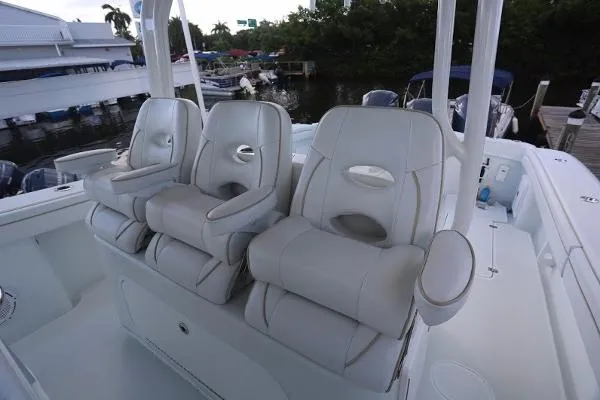 Slide: The Image of Yellowfin Center Console 2015 - 8