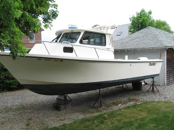Slide: The Image of Parker Marine 2520 Deep Vee Sport Cabin 1999 - 1