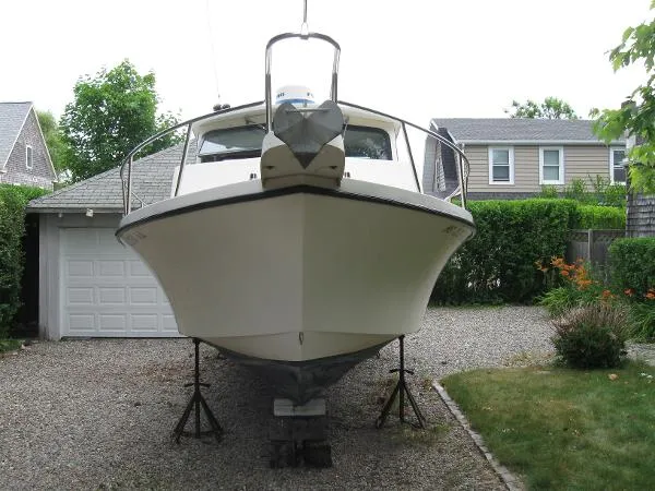 Slide: The Image of Parker Marine 2520 Deep Vee Sport Cabin 1999 - 2