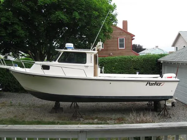 Slide: The Image of Parker Marine 2520 Deep Vee Sport Cabin 1999 - 4