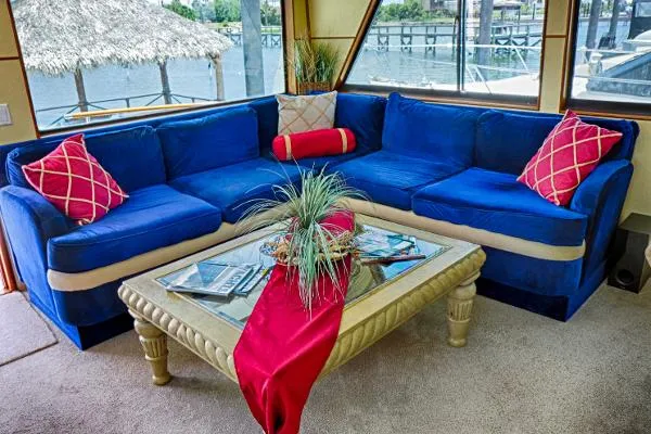 Slide: The Image of Hatteras 74 Cockpit Motor Yacht 1990 - 3