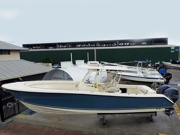 Slide: The Image of Pursuit 310 Center Console 2013 - 0