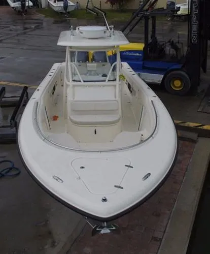 Slide: The Image of Pursuit 310 Center Console 2013 - 4