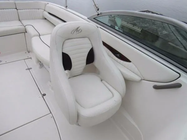 Slide: The Image of Monterey 248 LS Bowrider 2004 - 6