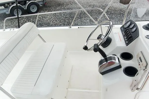 Slide: The Image of Boston Whaler 170 Montauk 2007 - 9
