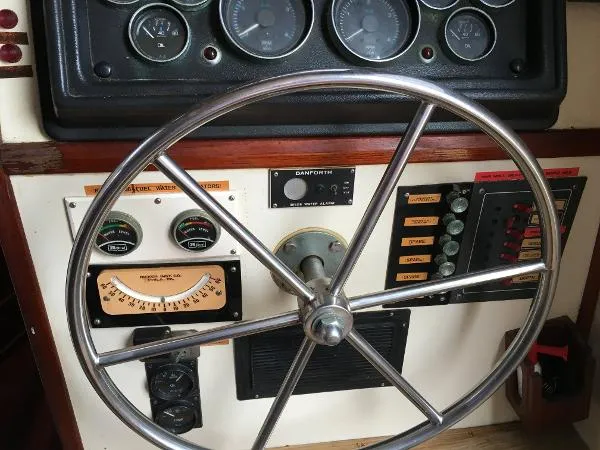 Slide: The Image of Prairie (Jack Hargrave Design) 36 Trawler 1981 - 1