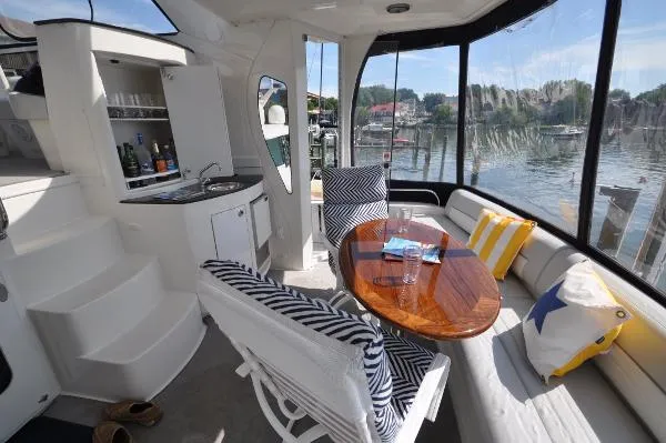 Slide: The Image of Carver Yachts 47 Motor Yacht 2008 - 9