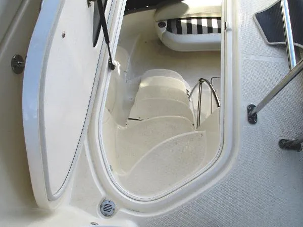 Slide: The Image of Meridian 391 Sedan 2007 - 9