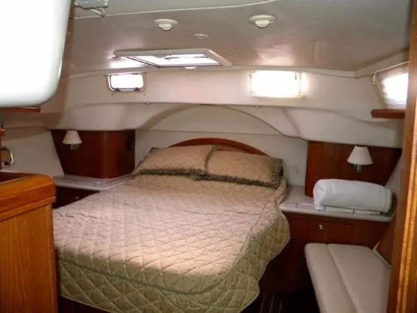Slide: The Image of Hunter 450 Center Cockpit 2006 - 1