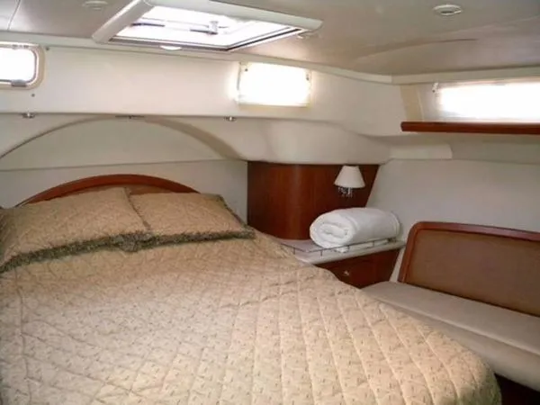 Slide: The Image of Hunter 450 Center Cockpit 2006 - 2
