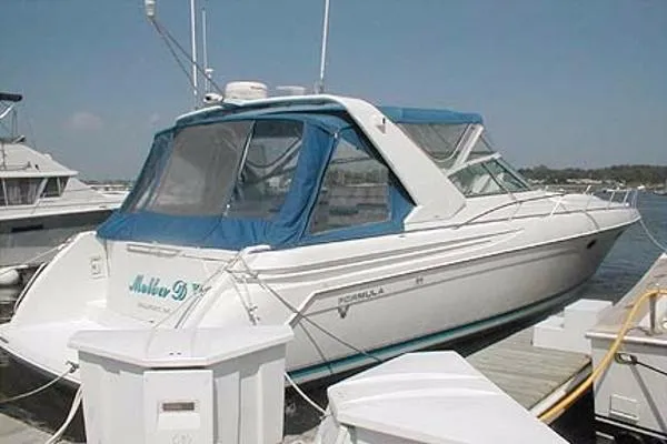 Slide: The Image of Formula Performance Cruiser 1998 - 1