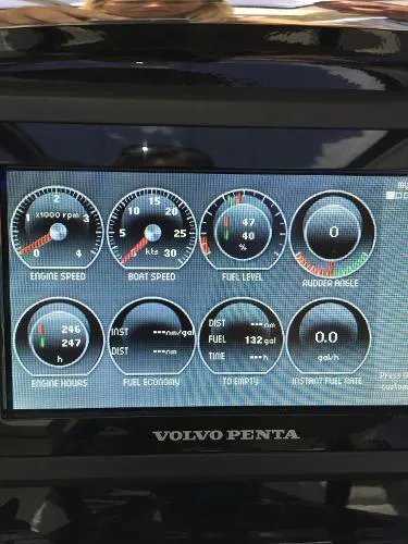 Slide: The Image of Marquis 420 Sport Coupe 2012 - 10