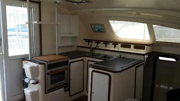 Slide: The Image of Island Spirit 37 Catamaran 1999 - 2