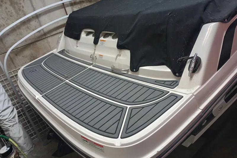 Slide: The Image of 2022 Bayliner VR5 Bowrider I/O with covered stern and non-slip deck. - 25