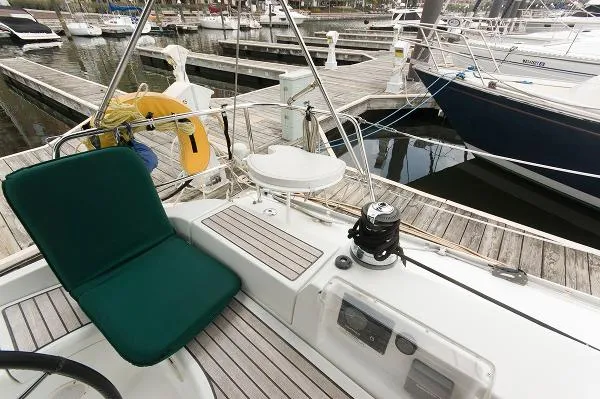 Slide: The Image of Beneteau 393 2007 - 10