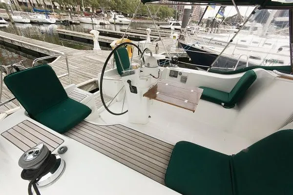 Slide: The Image of Beneteau 393 2007 - 7