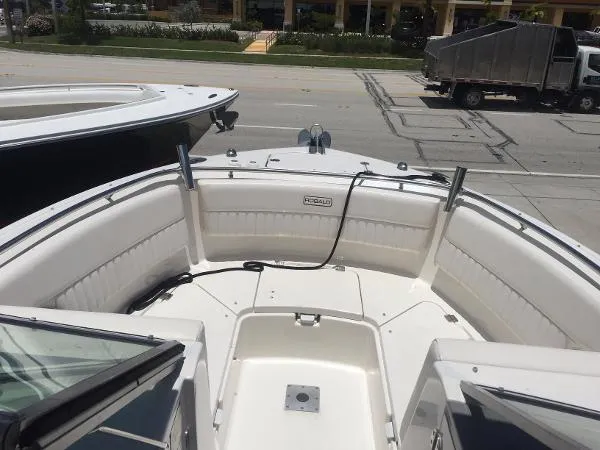 Slide: The Image of Robalo R247 Dual Console 2012 - 5