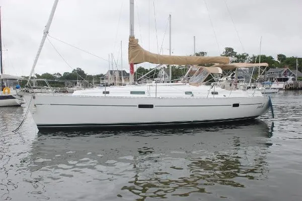 Slide: The Image of Beneteau 361 2001 - 3