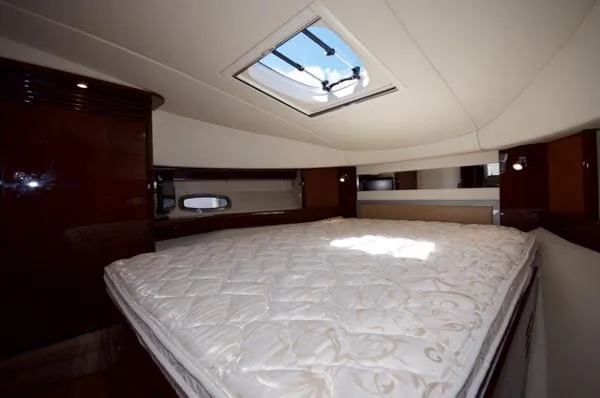 Slide: The Image of Sea Ray 50 SUNDANCER 2010 - 10