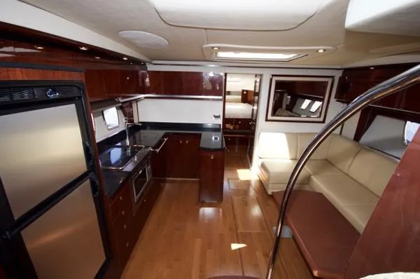 Slide: The Image of Sea Ray 50 SUNDANCER 2010 - 8