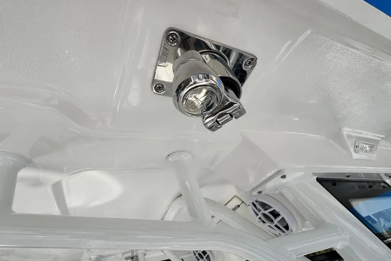 Slide: The Image of Gemlux Outriggers - 12