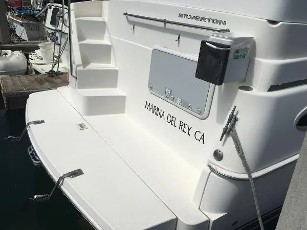 Slide: The Image of Silverton 322 Motor Yacht 2000 - 10