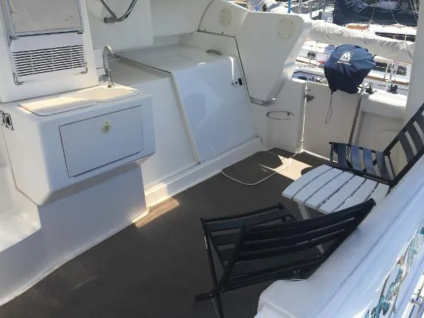 Slide: The Image of Silverton 322 Motor Yacht 2000 - 9