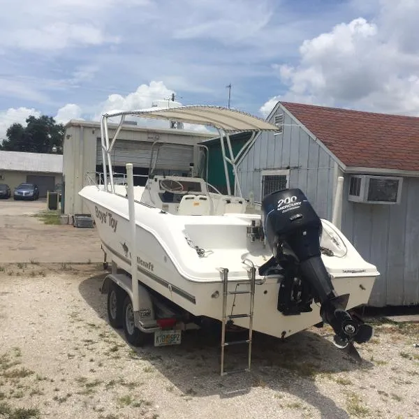 Slide: The Image of Wellcraft Fisherman 210 2001 - 4