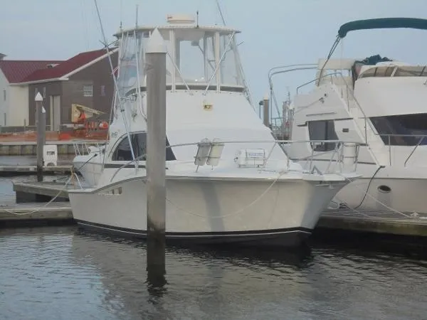 Slide: The Image of Luhrs 32 Convertible 1993 - 2