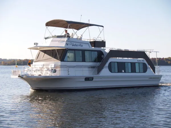 Slide: The Image of Harbor-Master 44 Aft Cabin Wide Body 2004 - 0
