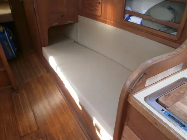 Slide: The Image of Sabre Sloop 1984 - 4