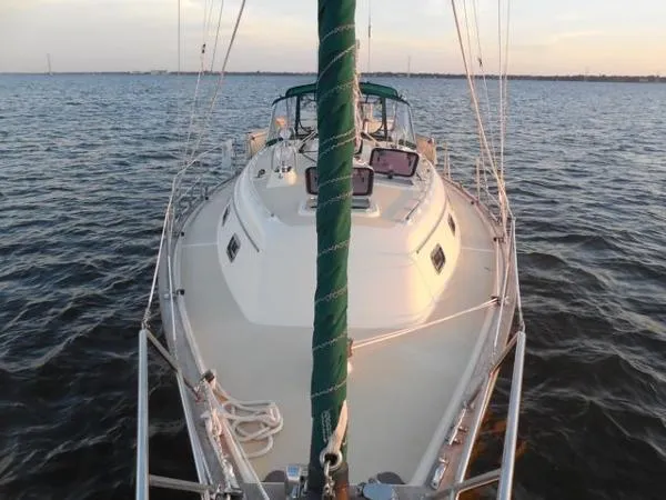 Slide: The Image of Island Packet 380 2001 - 5